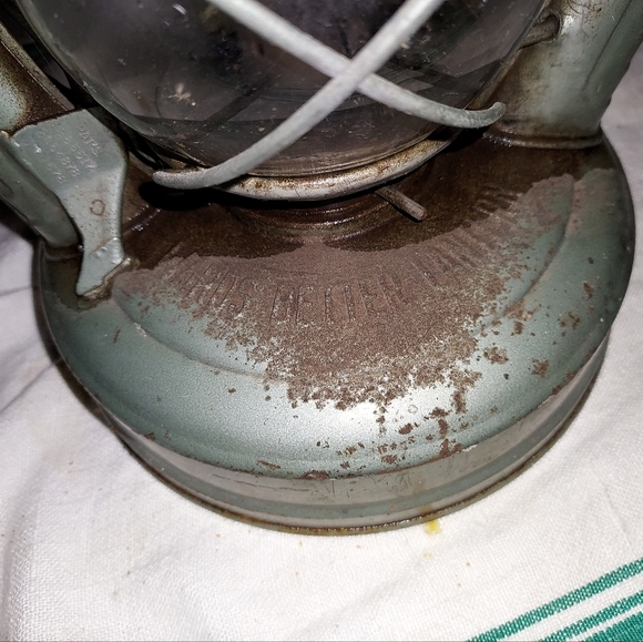 Vintage, Embury No 10, Air Pilot, Kerosene Lantern - {Antique} - Picture 11 of 16